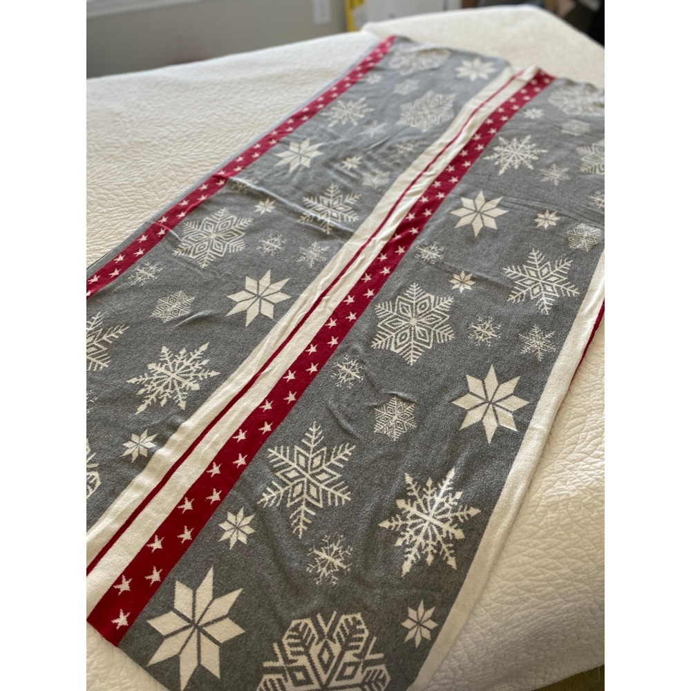 Winter-themed, reversible 100% cotton knit Artisan de Luxe Home throw blanket - Picture 4 of 10